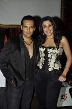 Pooja Bedi and Marc Robinson celebrate KamaSutra condoms 20 years completion in Canvas, Palladium on 16th Sept 2011 (64).JPG